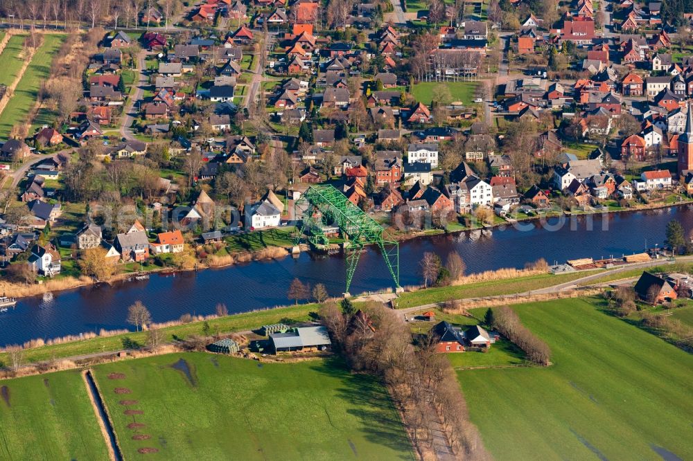Aerial image Osten - Historic Old Bridge of Schwebefaehre about the Oste across in Osten in the state Lower Saxony, Germany