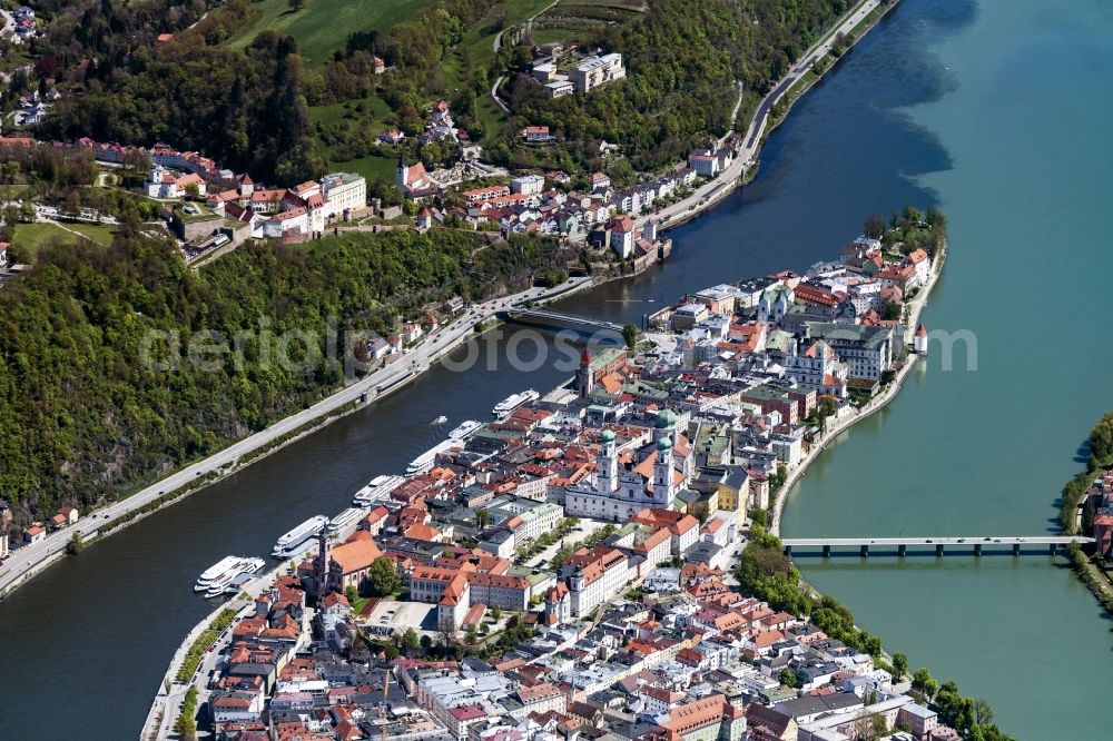 Aerial photograph Passau - Town on the banks of the river of Donau and of Inn in Passau in the state Bavaria, Germany