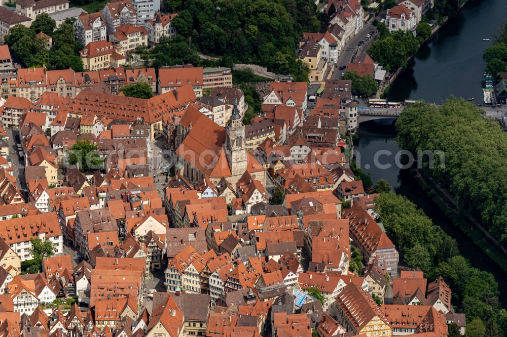 Aerial image Tübingen - City view on the river bank Neckar in Tuebingen in the state Baden-Wuerttemberg, Germany