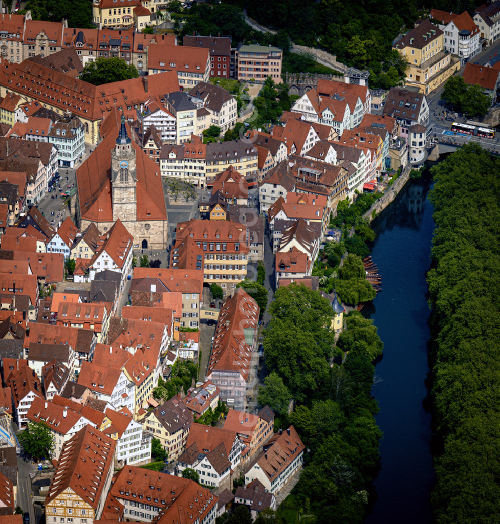 Aerial photograph Tübingen - Old Town area and city center Hoelderlinturm in Tuebingen in the state Baden-Wurttemberg, Germany