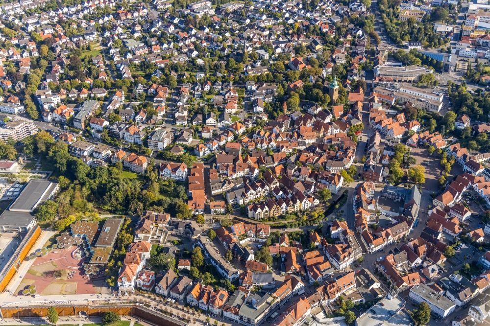 Aerial photograph Bad Salzuflen - Old Town area and city center Am Markt - Ritterstrasse - Wenkenstrasse in Bad Salzuflen in the state North Rhine-Westphalia, Germany