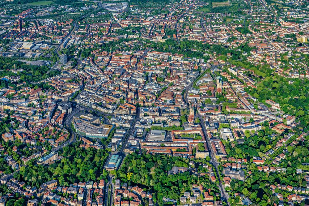 Braunschweig from the bird's eye view: Old Town area and city center in Brunswick in the state Lower Saxony, Germany