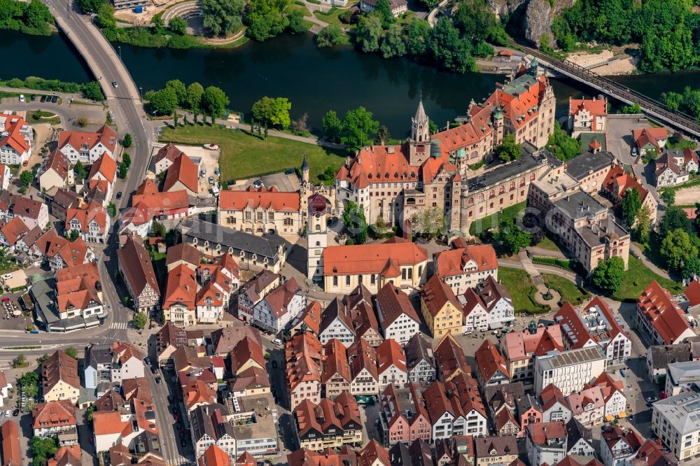 Aerial photograph Sigmaringen - Old Town area and city center Burgstrasse in Sigmaringen in the state Baden-Wuerttemberg, Germany
