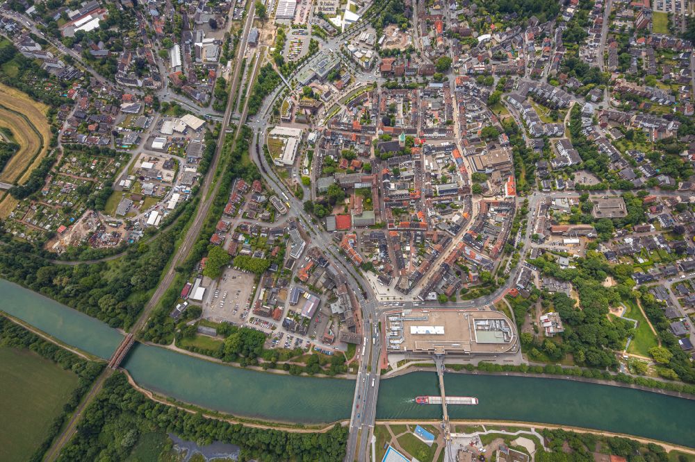 Dorsten from the bird's eye view: Old Town area and city center in Dorsten at Ruhrgebiet in the state North Rhine-Westphalia, Germany