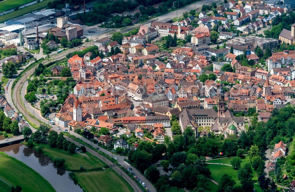 Aerial photograph Gengenbach - Old Town area and city center in Gengenbach in the state Baden-Wuerttemberg, Germany