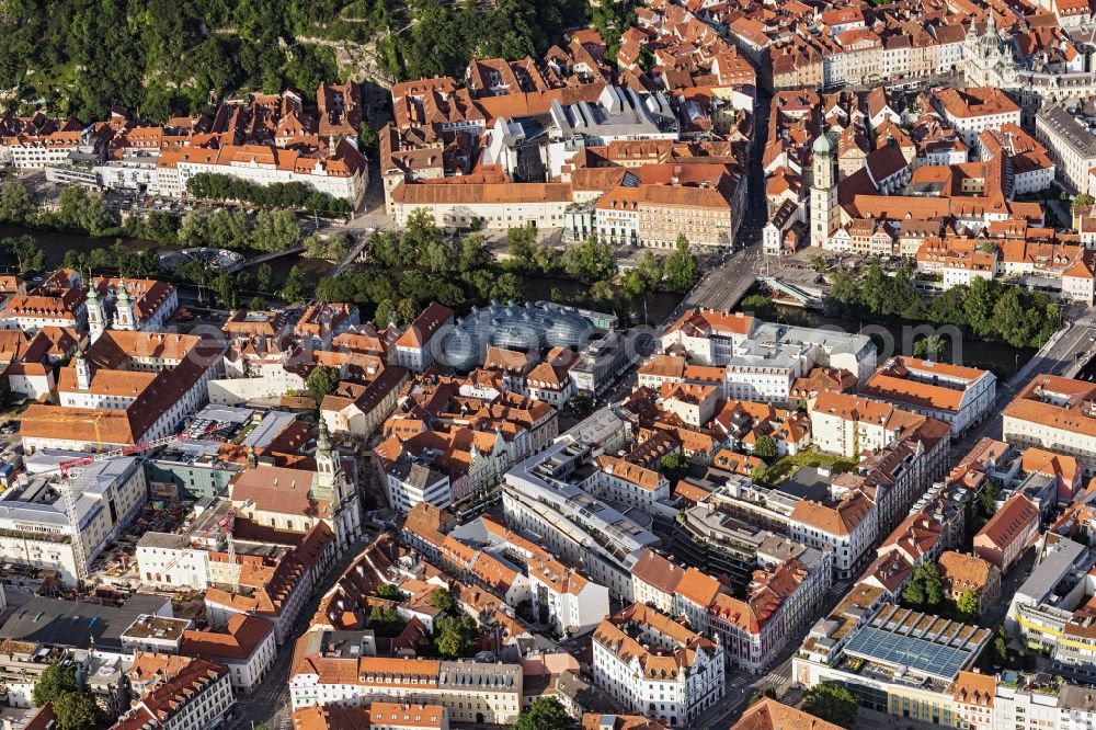 Graz from the bird's eye view: Old Town area and city center on Flussverlauf of Mur in Graz in Steiermark, Austria