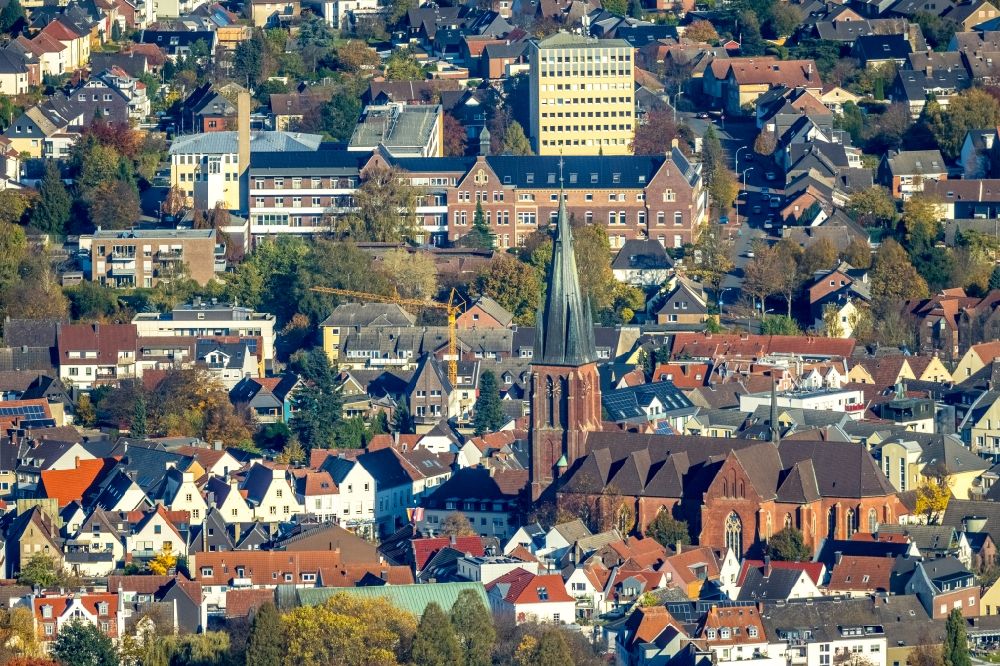 Aerial image Haltern am See - Old Town area and city center overlooking the St.-Sixtus-Kirche at Markt in Haltern am See in the state North Rhine-Westphalia, Germany