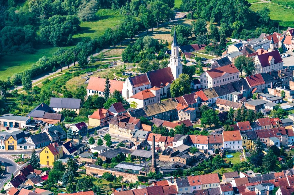 Coswig (Anhalt) from the bird's eye view: Old town area and inner city center with the monastery museum in Coswig (Anhalt) in the state Saxony-Anhalt, Germany