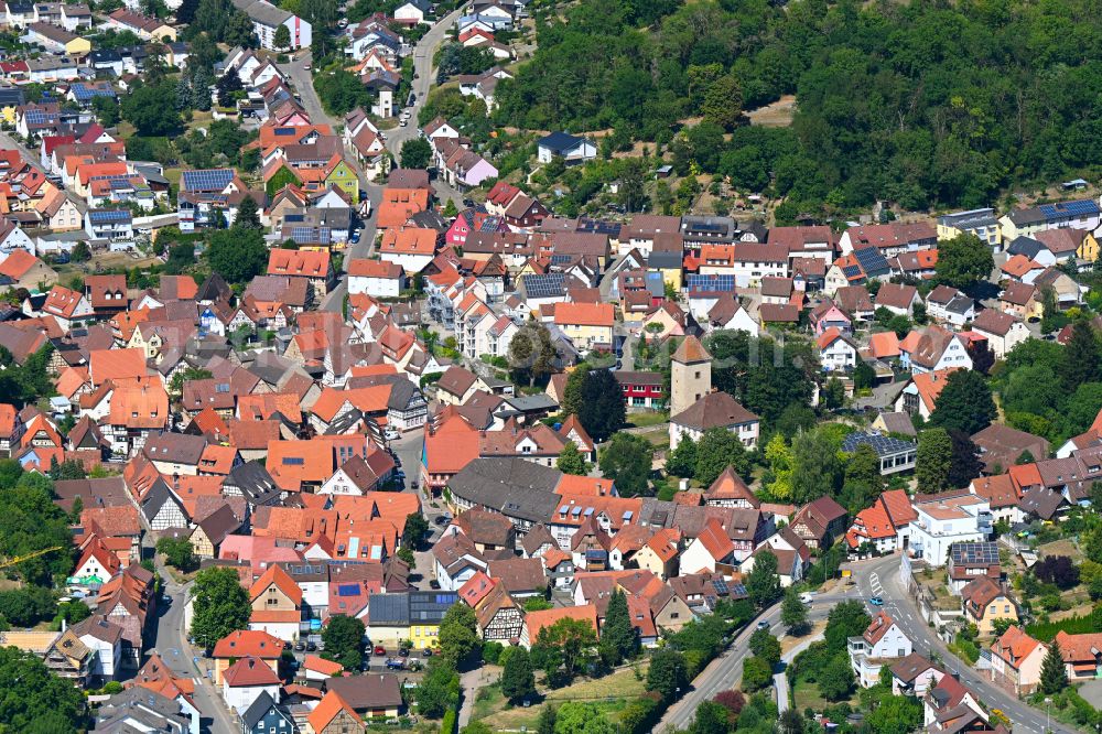 Aerial photograph Königsbach-Stein - Old Town area and city center with the Storchenturm on Muehlstrasse in Koenigsbach-Stein in the state Baden-Wuerttemberg, Germany