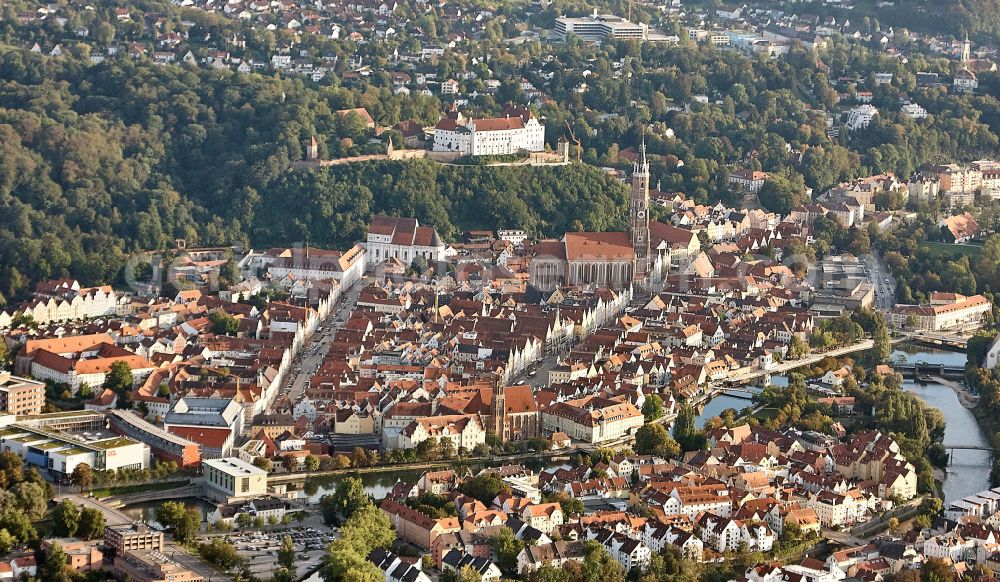 Aerial photograph Landshut - Old Town area and city center in Landshut in the state Bavaria, Germany