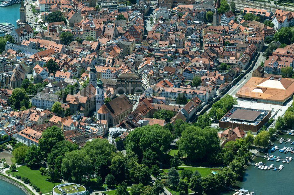 Lindau (Bodensee) from the bird's eye view: Old Town area and city center in Lindau (Bodensee) at Bodensee in the state Bavaria, Germany