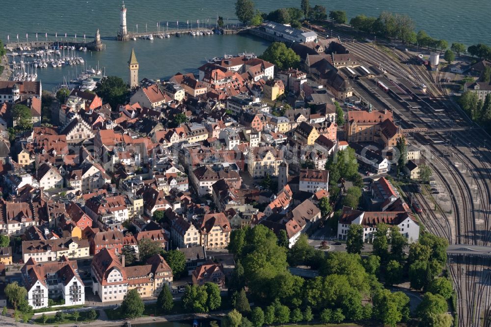 Aerial photograph Lindau (Bodensee) - Old Town area and city center in Lindau (Bodensee) in the state , Germany