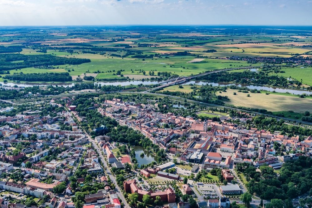 Lutherstadt Wittenberg from the bird's eye view: Old Town area and city center in Lutherstadt Wittenberg in the state Saxony-Anhalt, Germany