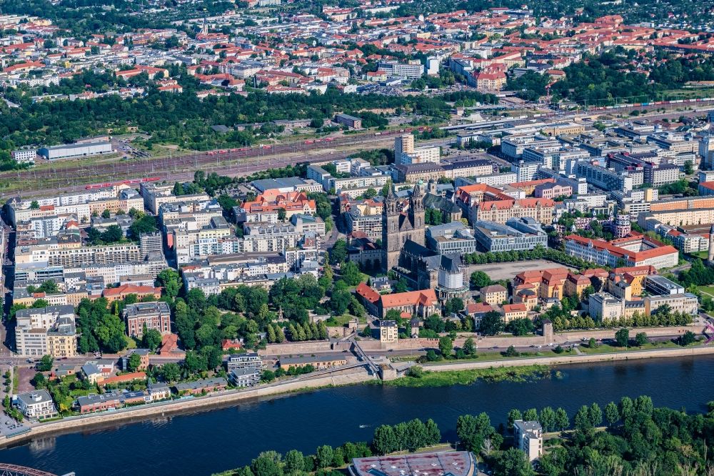 Aerial photograph Magdeburg - Old Town area and city center in Magdeburg in the state Saxony-Anhalt, Germany
