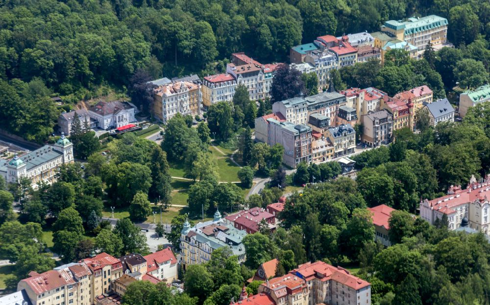 Aerial photograph Marianske Lazne - Old Town area and city center of Kurorts Marienbad in Marianske Lazne in Cechy - Boehmen, Czech Republic