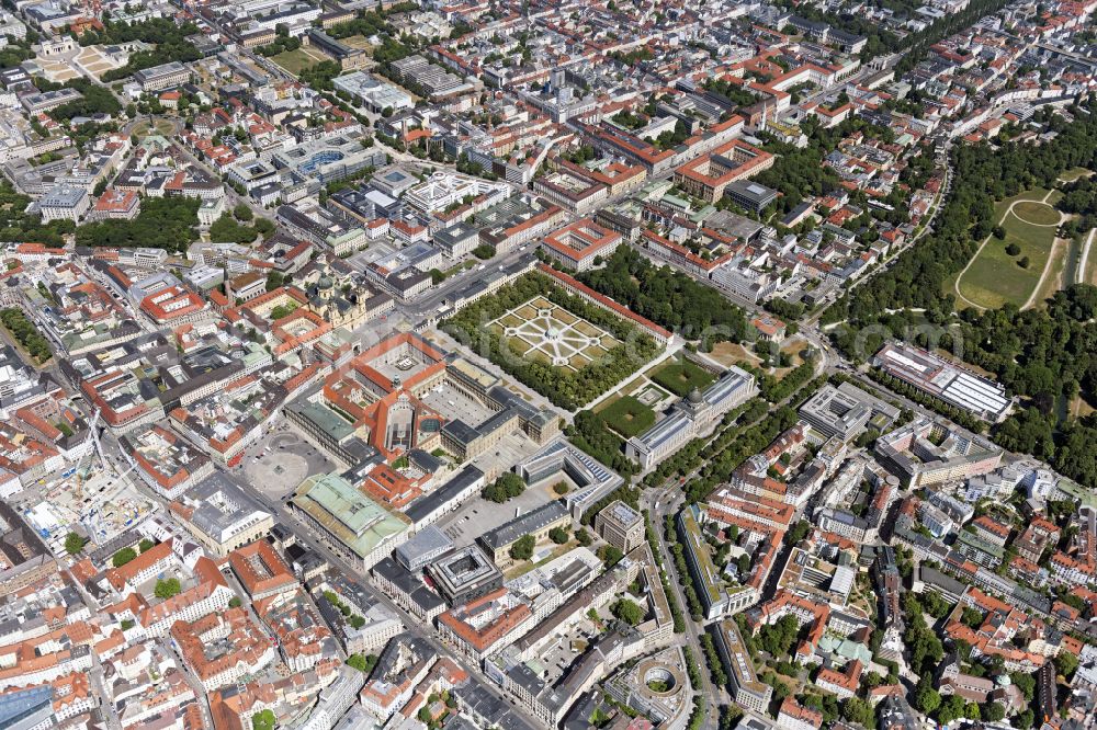 Aerial photograph München - Old Town area and city center on street Karl-Scharnagl-Ring in Munich in the state Bavaria, Germany