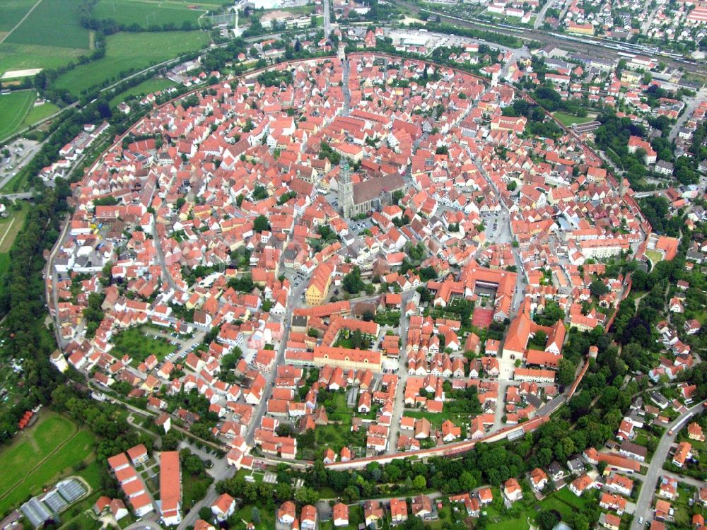 Nördlingen from the bird's eye view: Old Town area and city center in Noerdlingen in the state Bavaria, Germany