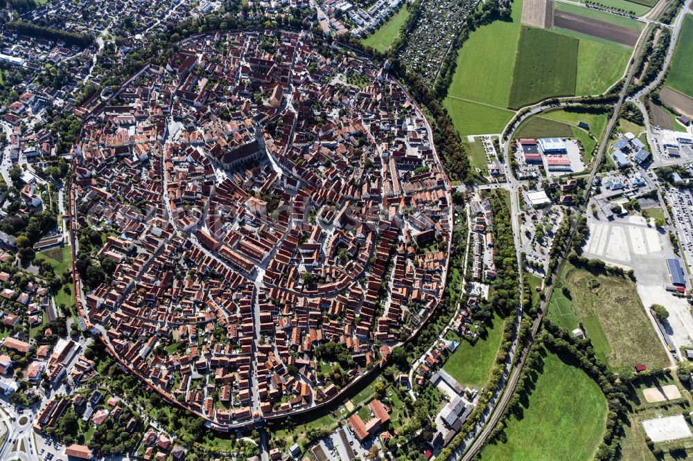 Nördlingen from the bird's eye view: Old Town area and city center in Noerdlingen in the state Bavaria, Germany