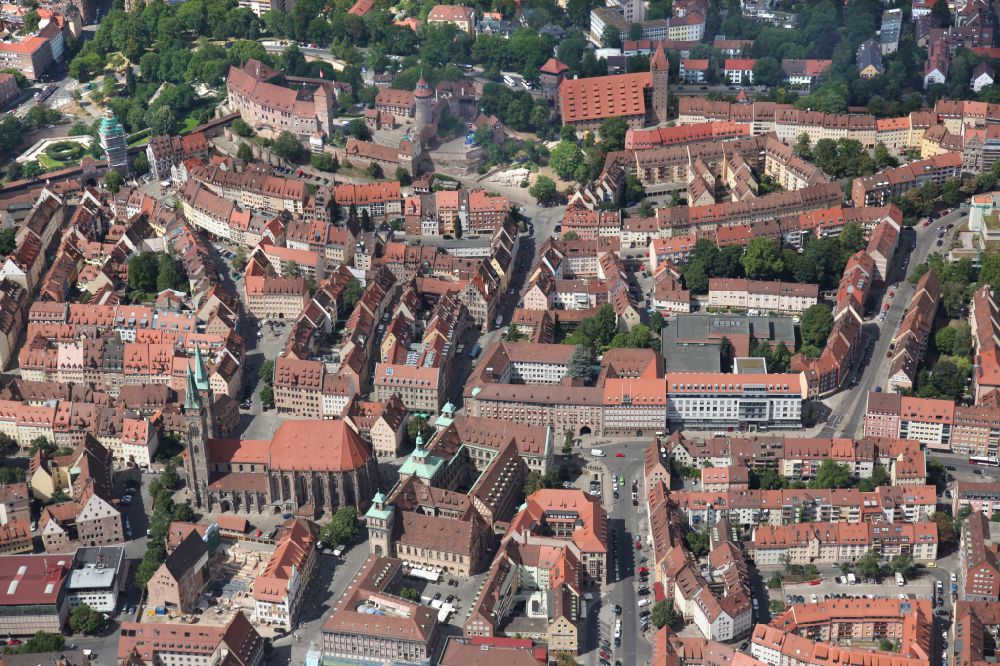 Nürnberg from the bird's eye view: Old Town area and city center in the district Altstadt - Sankt Lorenz in Nuremberg in the state Bavaria, Germany