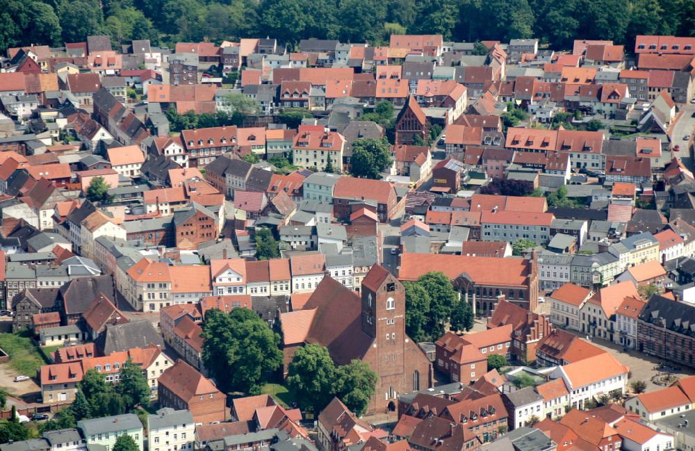 Aerial image Parchim - Old Town area and city center in Parchim in the state Mecklenburg - Western Pomerania, Germany