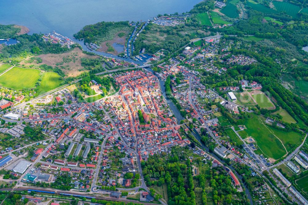 Aerial photograph Plau am See - Old Town area and city center in Plau am See in the state Mecklenburg - Western Pomerania