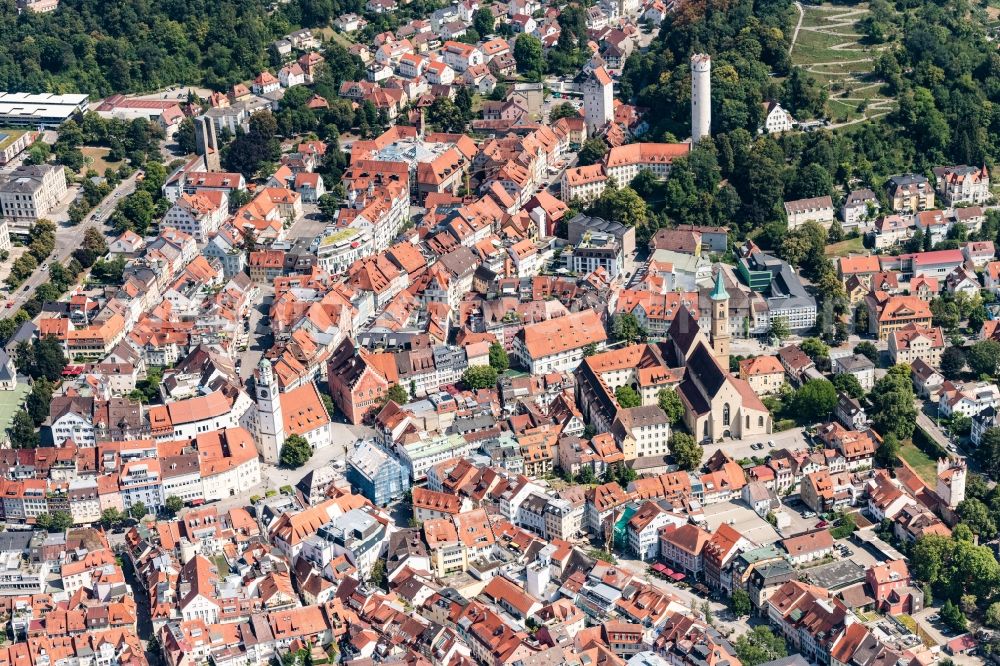 Aerial photograph Ravensburg - Old Town area and city center Schon von weitem locken die vielen Tuerme of alten Handelsstadt. Mehr als ein Dutzend haben Ravensburg als Stadt of Tuerme and Tore bekannt gemacht. Die meisten wurden in 14. and 15. Jahrhanoft errichtet. in Ravensburg in the state Baden-Wurttemberg, Germany
