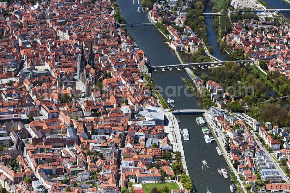 Regensburg from the bird's eye view: Old Town area and city center on the banks of the Danube river on place Neupfarrplatz in Regensburg in the state Bavaria, Germany