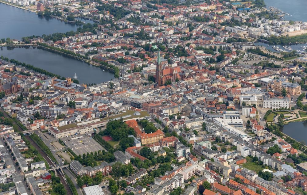 Aerial image Schwerin - Old Town area and city center in Schwerin in the state Mecklenburg - Western Pomerania, Germany