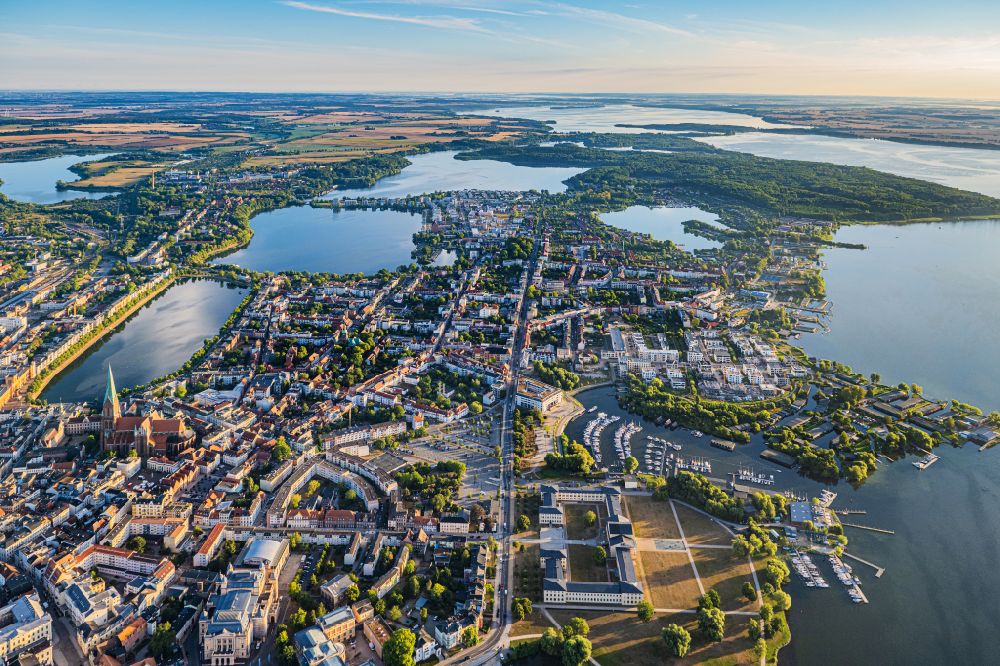 Aerial photograph Schwerin - Old Town area and city center in Schwerin in the state Mecklenburg - Western Pomerania, Germany