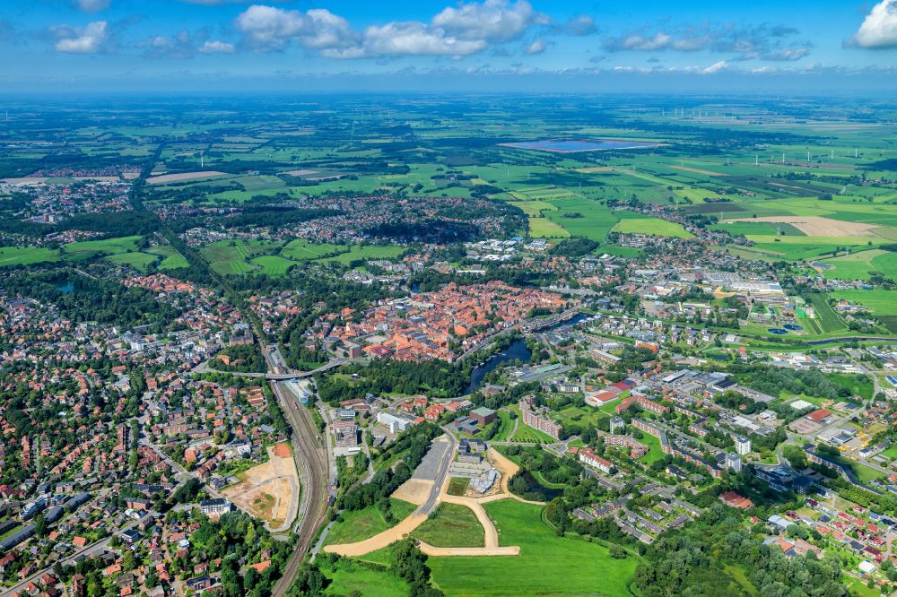 Stade from the bird's eye view: Old Town area and city center in Stade in the state Lower Saxony, Germany