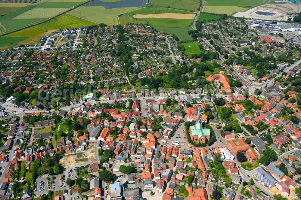 Thalingburen from the bird's eye view: Old Town area and city center in Thalingburen in the state Schleswig-Holstein, Germany