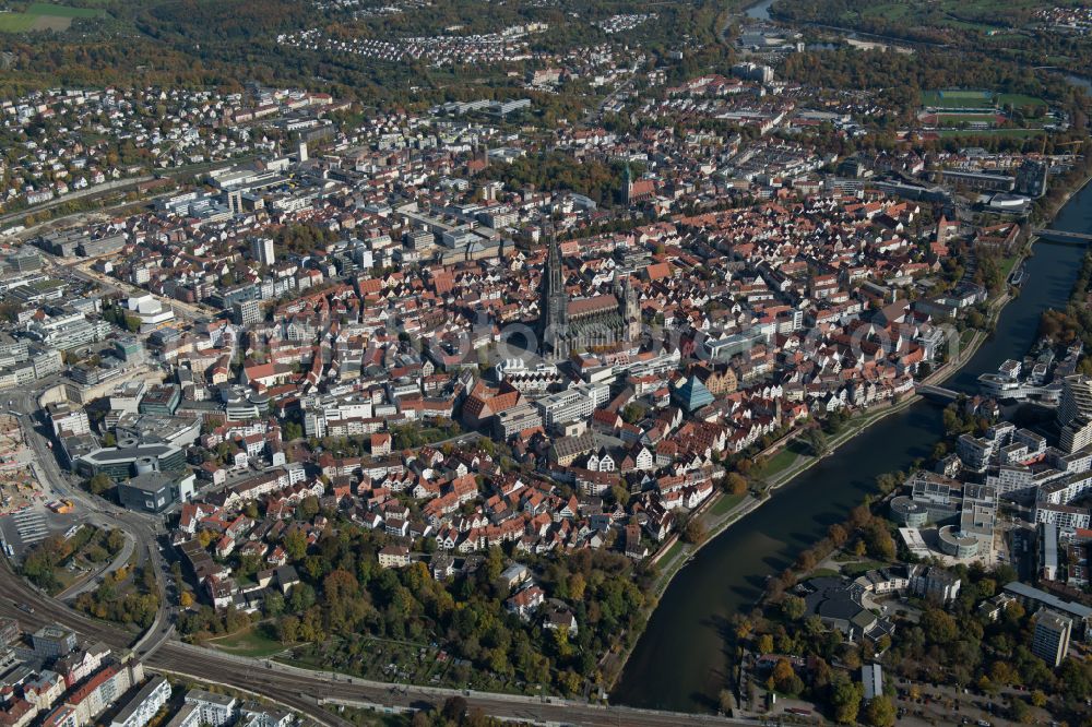 Ulm from the bird's eye view: Old Town area and city center in Ulm in the state Baden-Wuerttemberg, Germany