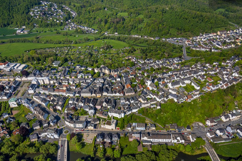 Aerial image Wennigloh - Old Town area and city center in Wennigloh at Sauerland in the state North Rhine-Westphalia, Germany