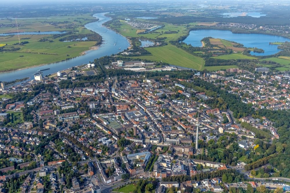Wesel from above - Old Town area and city center on the banks of the Rhine in Wesel at Ruhrgebiet in the state North Rhine-Westphalia, Germany