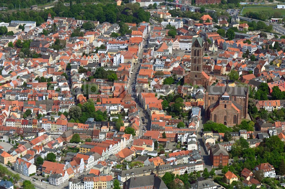 Aerial image Hansestadt Wismar - Old Town area and city center in Wismar in the state Mecklenburg - Western Pomerania