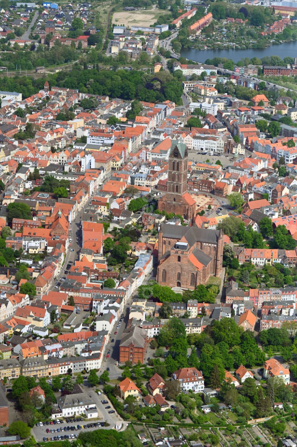 Hansestadt Wismar from the bird's eye view: Old Town area and city center in Wismar in the state Mecklenburg - Western Pomerania