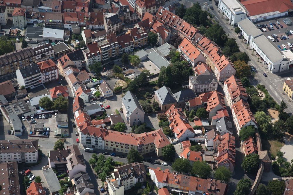 Aerial photograph Worms - Old Town area and city center in Worms in the state Rhineland-Palatinate, Germany. In it the Judengasse, the historical Jewish quarter with synagogue, Jewish museum, Jewish ritual bath Mique, Raschihaus and synagogue garden