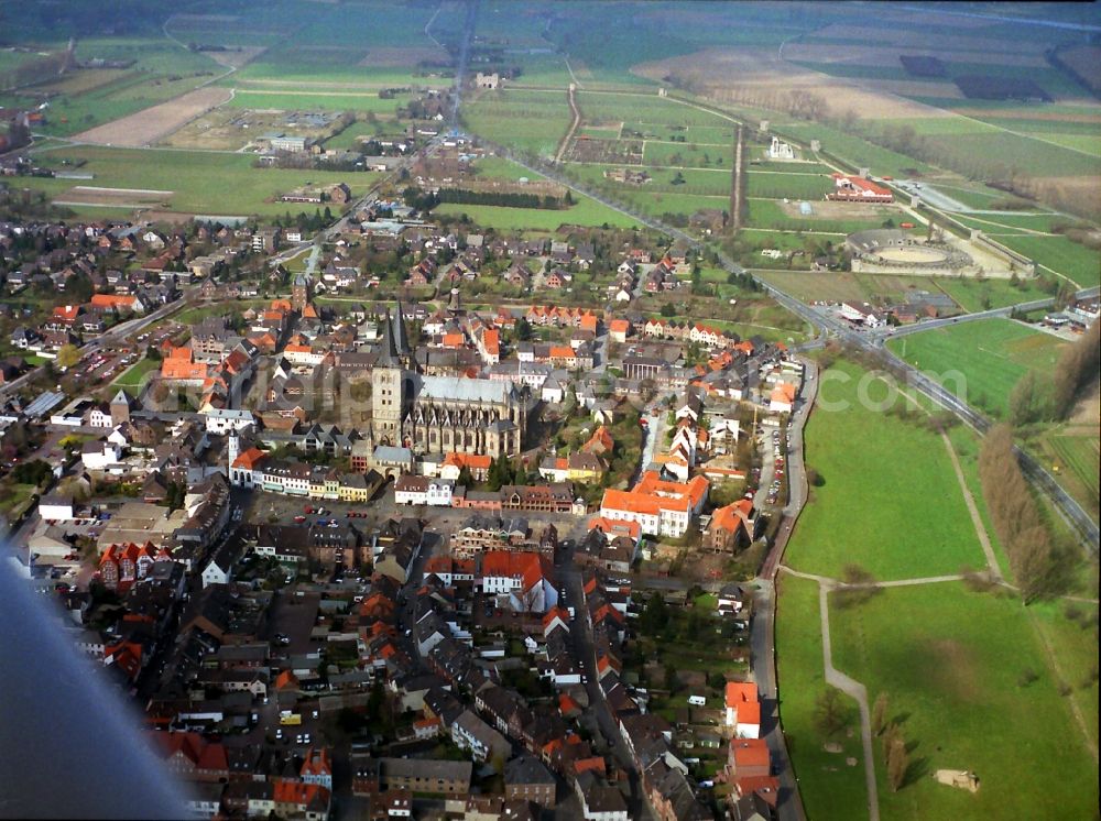 Xanten from the bird's eye view: Old Town area and city center in Xanten in the state North Rhine-Westphalia, Germany