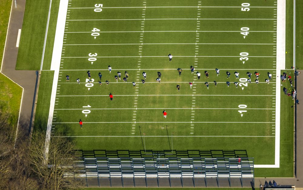 Aerial photograph Kettwig - Sports field american football of the soccer sports club Kettwig e.V. on Ruhrtalstrasse in Kettwig in the state North Rhine-Westphalia, Germany