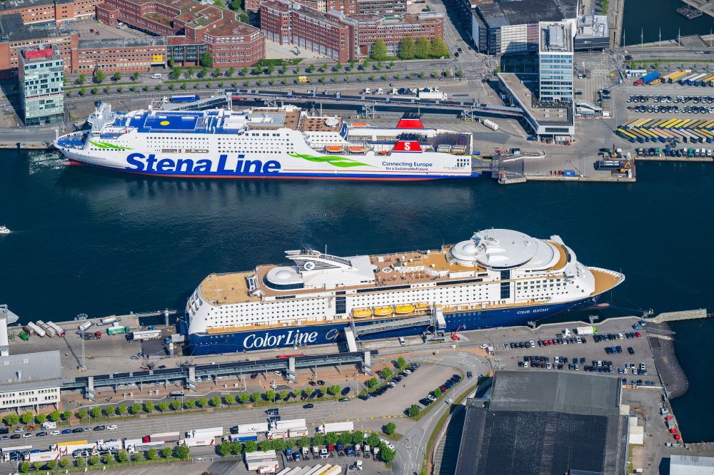 Kiel from above - Moored ferry ships Color Line Fantasy and Stena Line Germanica in the harbor in the district of Gaarden-Ost in Kiel in the state Schleswig-Holstein, Germany
