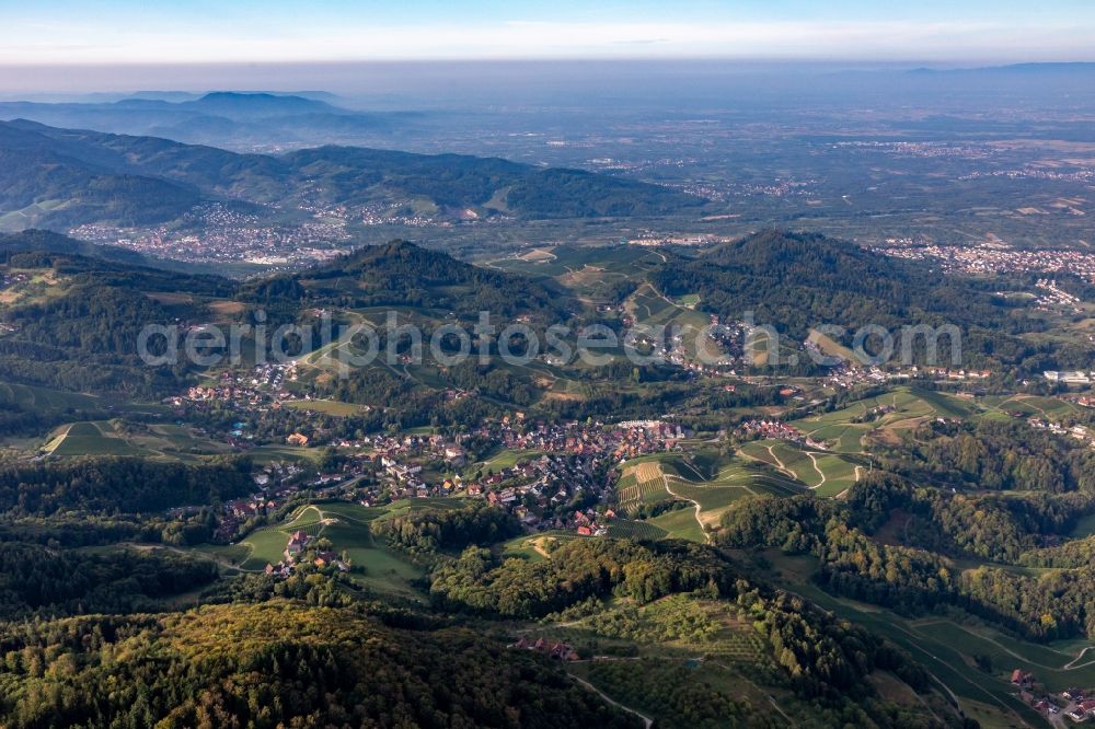 Sasbachwalden from the bird's eye view: Village - view on the edge of vineyards and wineries in Sasbachwalden in the state Baden-Wuerttemberg, Germany