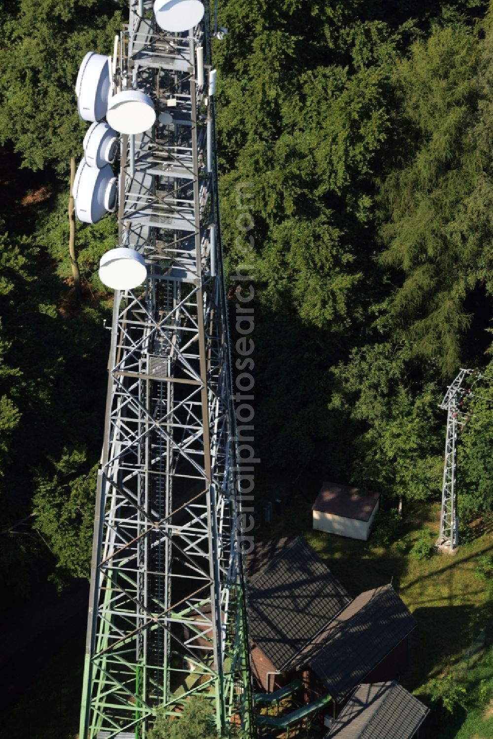 Aerial image Gräfenhainichen - Antenna and transmission tower radio mast in Graefenhainichen in the state Saxony-Anhalt