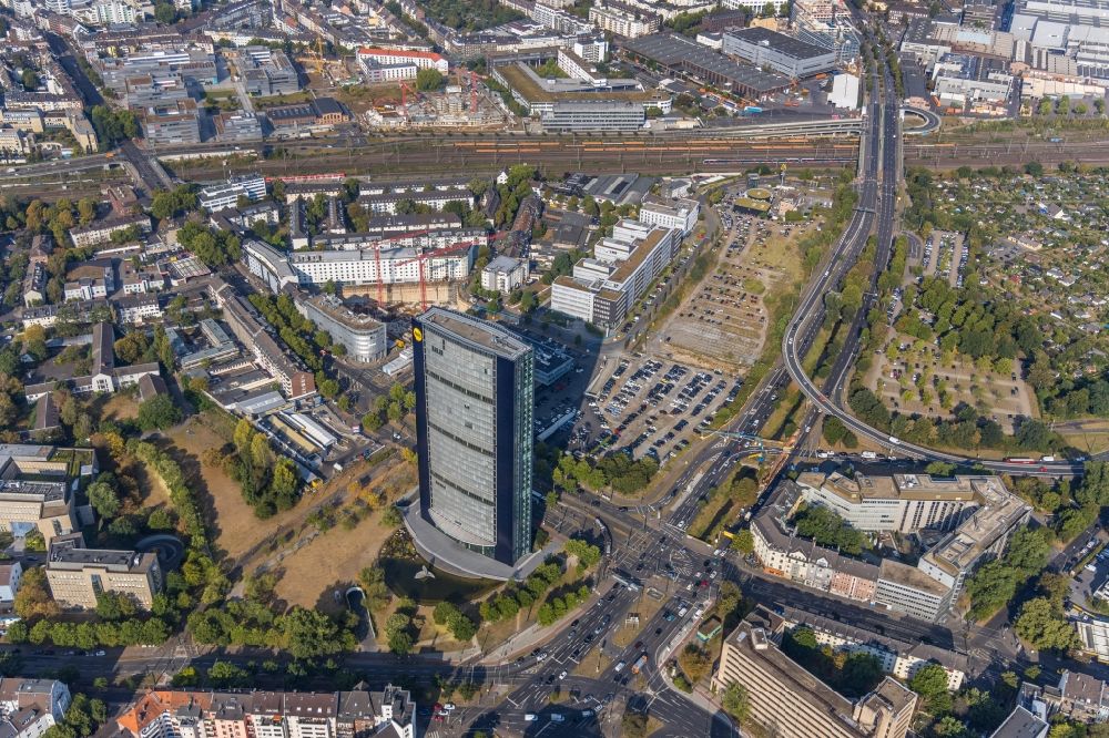 Düsseldorf from the bird's eye view: Office and administration buildings ARAG-Tower of the insurance company ARAG SE at the Muensterstrasse in Duesseldorf in the state North Rhine-Westphalia