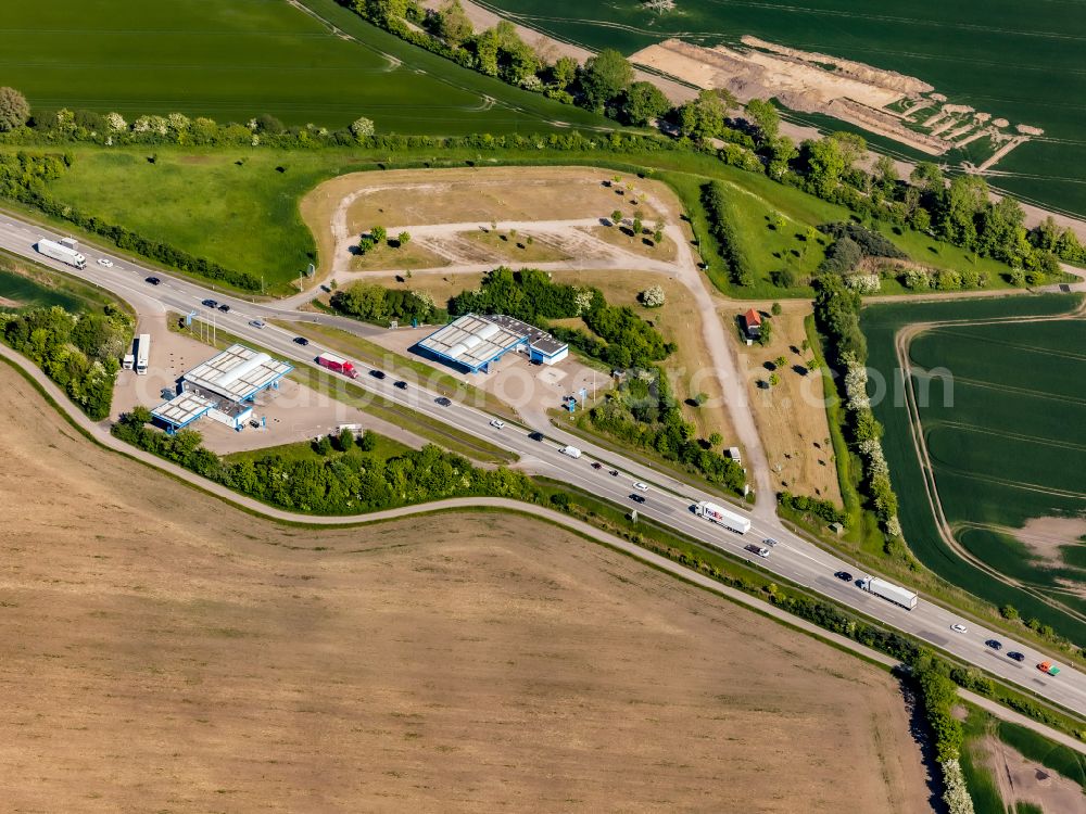 Aerial image Großenbrode - ARAL - Gas stations on the federal road B207 in Grossenbrode in the state Schleswig-Holstein, Germany