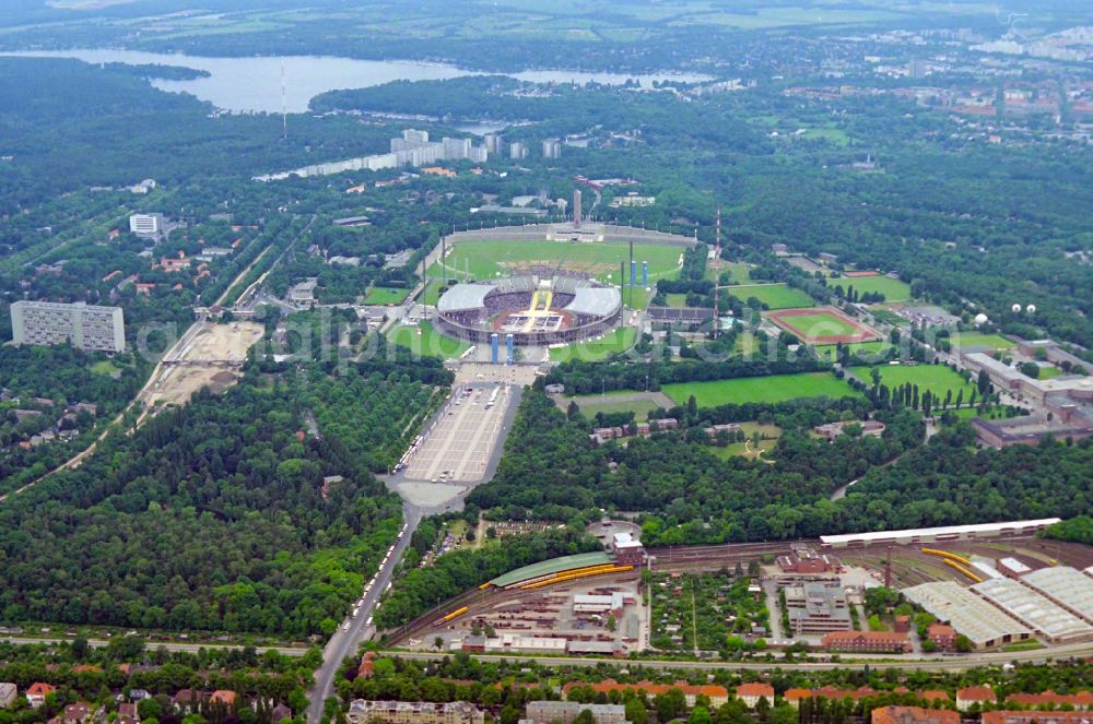 Aerial image Berlin - Sports facility grounds of the Arena stadium Olympiastadion of Hertha BSC in Berlin in Germany