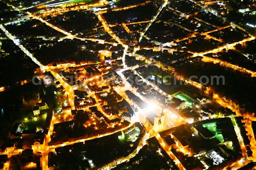 Köthen (Anhalt) at night from the bird perspective: Night lighting old Town area and city center in Koethen (Anhalt) in the state Saxony-Anhalt, Germany