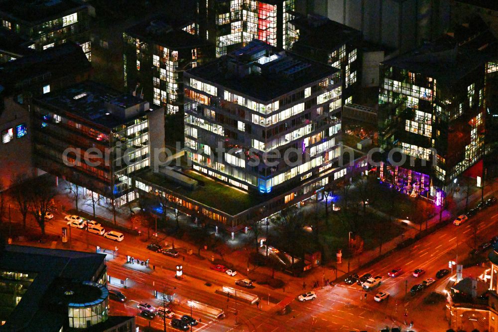 Aerial image at night München - Night lighting office building - Ensemble Nymphenburger Hoefe on street Nymphenburger Strasse - Seidelstrasse - Stiglmaierplatz in the district Maxvorstadt in Munich in the state Bavaria, Germany