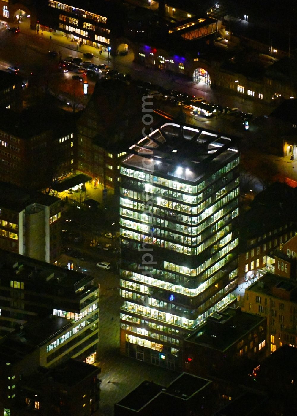 Hamburg at night from above - Night lighting office and corporate management high-rise building ASTRATURM on Zirkusweg in Hamburg, Germany