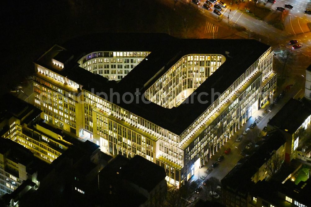 Hamburg at night from above - Night lighting office building Alsterufer Eins (bis 3) in the district Rotherbaum in Hamburg, Germany
