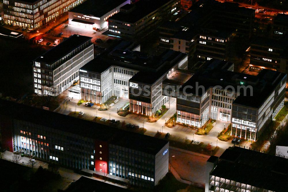 Aerial photograph at night München - Night lighting office building on street Weimarer Strasse - Domagkstrasse in the district Freimann in Munich in the state Bavaria, Germany
